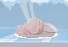儿子扔掉妈妈囤积的20斤陈年冻肉 防止母亲吃坏经常偷偷清理