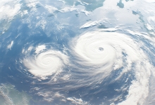 卫星云图在分析和预报台风强度变化中的应用 卫星云图上什么表示台风